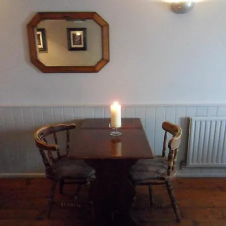 The Thirsty Scholar 3* Penryn